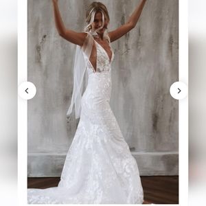 Gorgeous Boho Wedding Dress & Veil